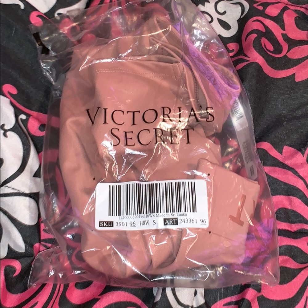 Victoria Secret Sport Crop Top
